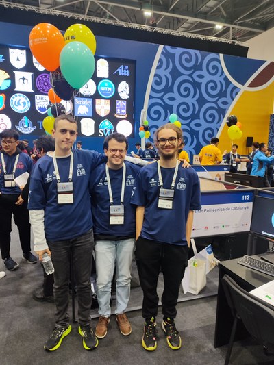 Èxit d'estudiants CFIS a la ICPC World Finals