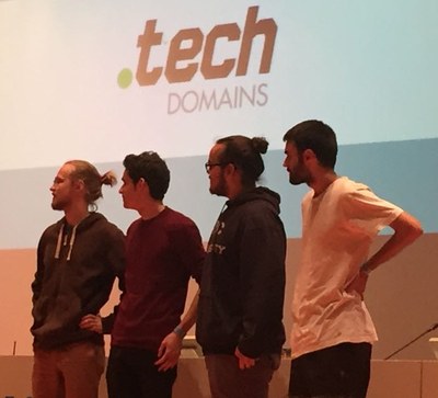 Estudiantes del CFIS ganan uno de los premios de la HackUPC Winter